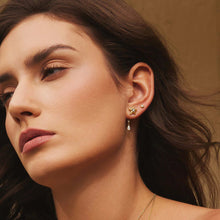 Laden Sie das Bild in den Galerie-Viewer, Sparkling Star Drop Stud Earrings