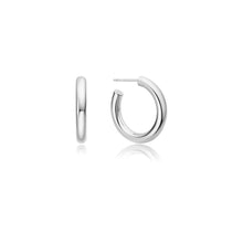 Laden Sie das Bild in den Galerie-Viewer, Silver Classic Tube Medium Huggie Hoop Earrings