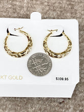 Load image into Gallery viewer, 14 K Yellow Gold Hoop Earrings