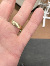 Load image into Gallery viewer, Gold Wedding Band Brushed Finish
