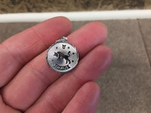 Cargar imagen en el visor de la galería, Taurus Silver Charm
