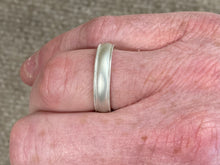 Load image into Gallery viewer, Silver Men&#39; Brushed Finish Wedding Ring
