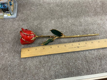Laden Sie das Bild in den Galerie-Viewer, Red Rose 24K Gold Plated