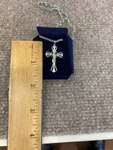 Load image into Gallery viewer, Silver Crucifix And Chain