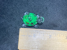 Load image into Gallery viewer, Small Green Turtle Glass Figurine