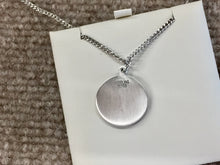 Laden Sie das Bild in den Galerie-Viewer, Saint Bernadette Silver Medal And Chain religious