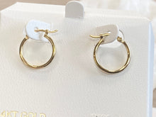 Load image into Gallery viewer, Gold Small Hoop Earrings