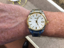Load image into Gallery viewer, Men&#39;s Seiko Gold And Silver Stainless Steel Watch