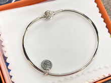 Load image into Gallery viewer, Cape Cod Silver Bracelet With Swirl Bead