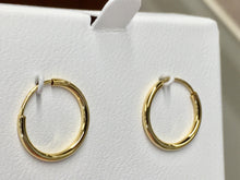 Load image into Gallery viewer, Gold Small Hoop Earrings