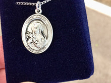 Charger l'image dans la galerie, Saint Theresa Sterling Silver Medal With 18 Inch Chain Religious