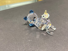 Load image into Gallery viewer, Mice Dream Crystal Figurine