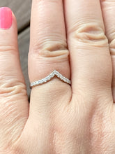 Load image into Gallery viewer, White Gold Curved Diamond Wedding Ring