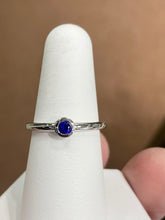 Load image into Gallery viewer, Sapphire Silver Ring