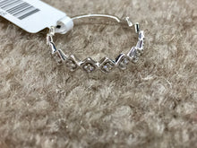 Cargar imagen en el visor de la galería, White Gold Diamond Liana Ring