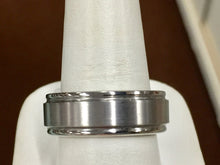 Load image into Gallery viewer, Men&#39;s Titanium Wedding Ring
