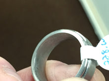 Load image into Gallery viewer, Men&#39;s Titanium Wedding Ring