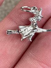 Laden Sie das Bild in den Galerie-Viewer, Witch Silver Charm