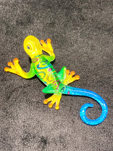 Load image into Gallery viewer, Gecko Hawaii Glass Figurine