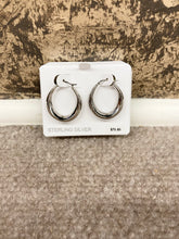 Load image into Gallery viewer, Silver Shell Hoop Earrings