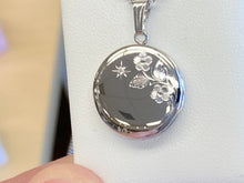 Cargar imagen en el visor de la galería, Silver Diamond Locket With Chain