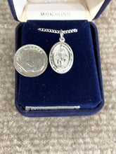 Load image into Gallery viewer, Silver Miraculous Medal And Chain