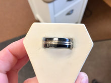 Load image into Gallery viewer, Titanium Men&#39;s Wedding Ring