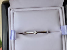 Laden Sie das Bild in den Galerie-Viewer, Silver Diamond Stackable Ring