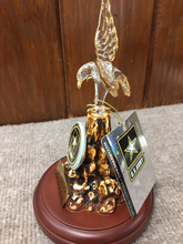 Load image into Gallery viewer, USA Army Veteran Glass Figurine
